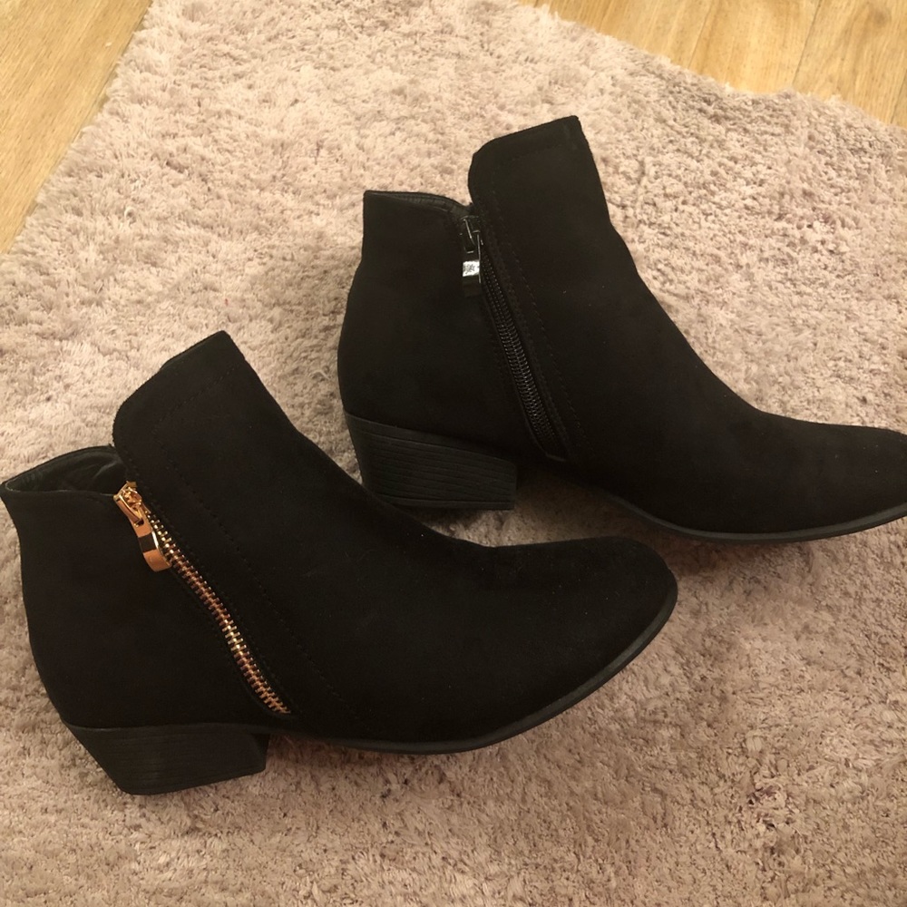 Black Flat Heeled Booties